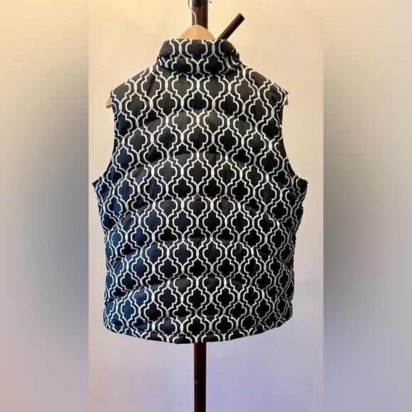 NWOT LANDS END puffer vest. Hypoallergenic. - Picture 3 of 6